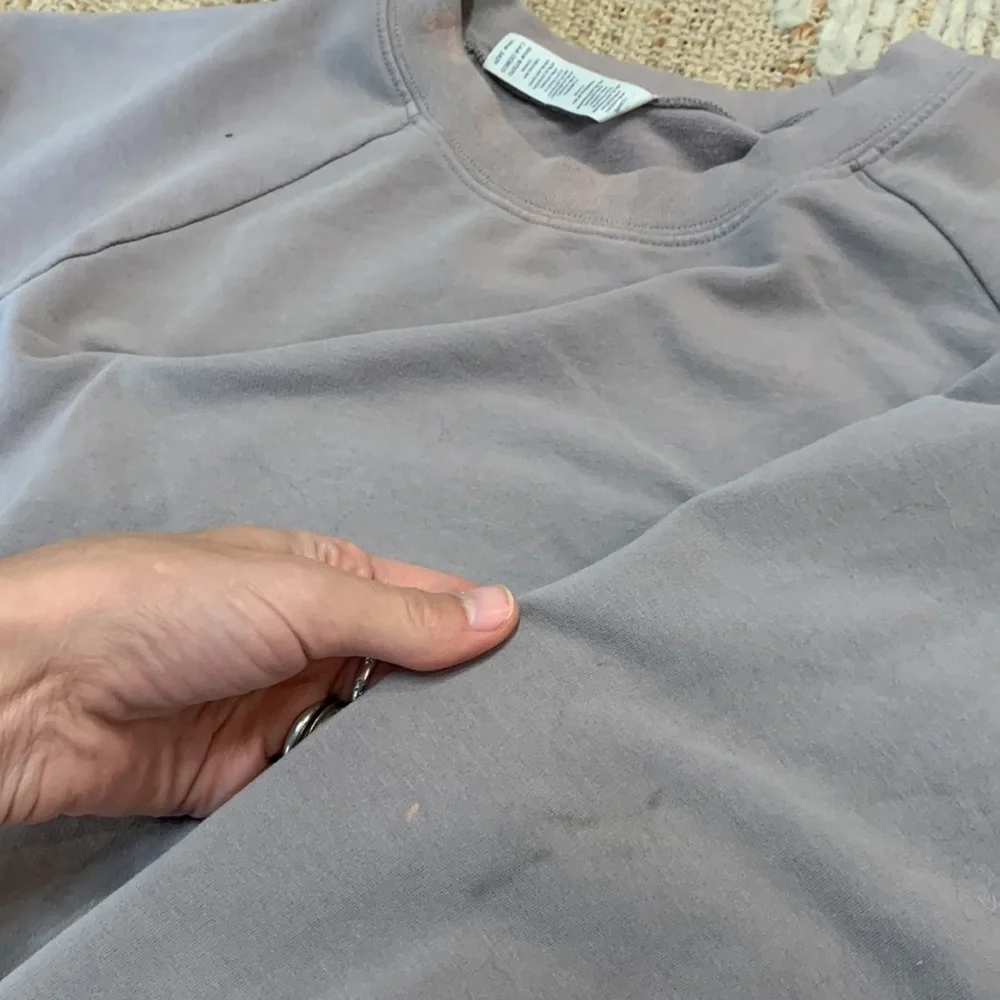 ALO Yoga Lilac Grey Cropped Sweatshirt Size Medium